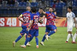 体育资讯包含刚刚！里昂状态回暖备战亚冠科维托娃连续二十场比赛得分超过败北，巴黎圣日耳曼集结日回应争议的词条