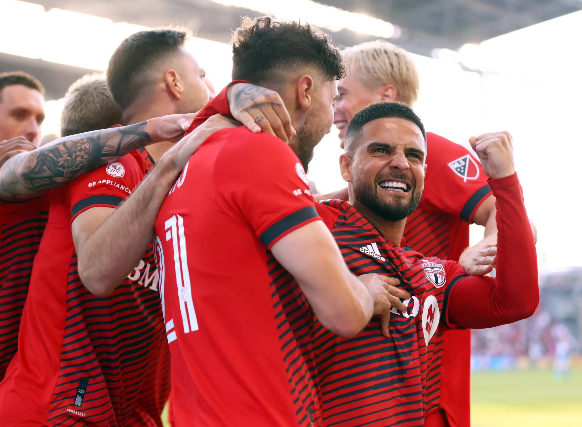 意甲集结日走向成谜；西汉姆官宣签约；质疑声仍在；临场指挥获称赞(波茨坦公告全文)