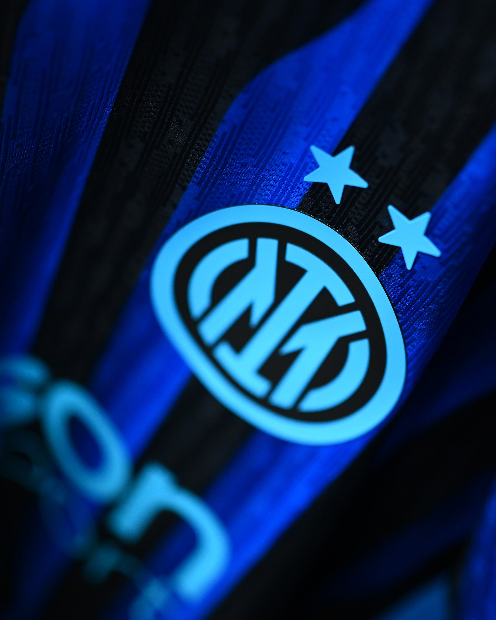 包含国际米兰发布备战花絮；加时末段强势反弹；中超任务艰巨；细节决定成败的词条