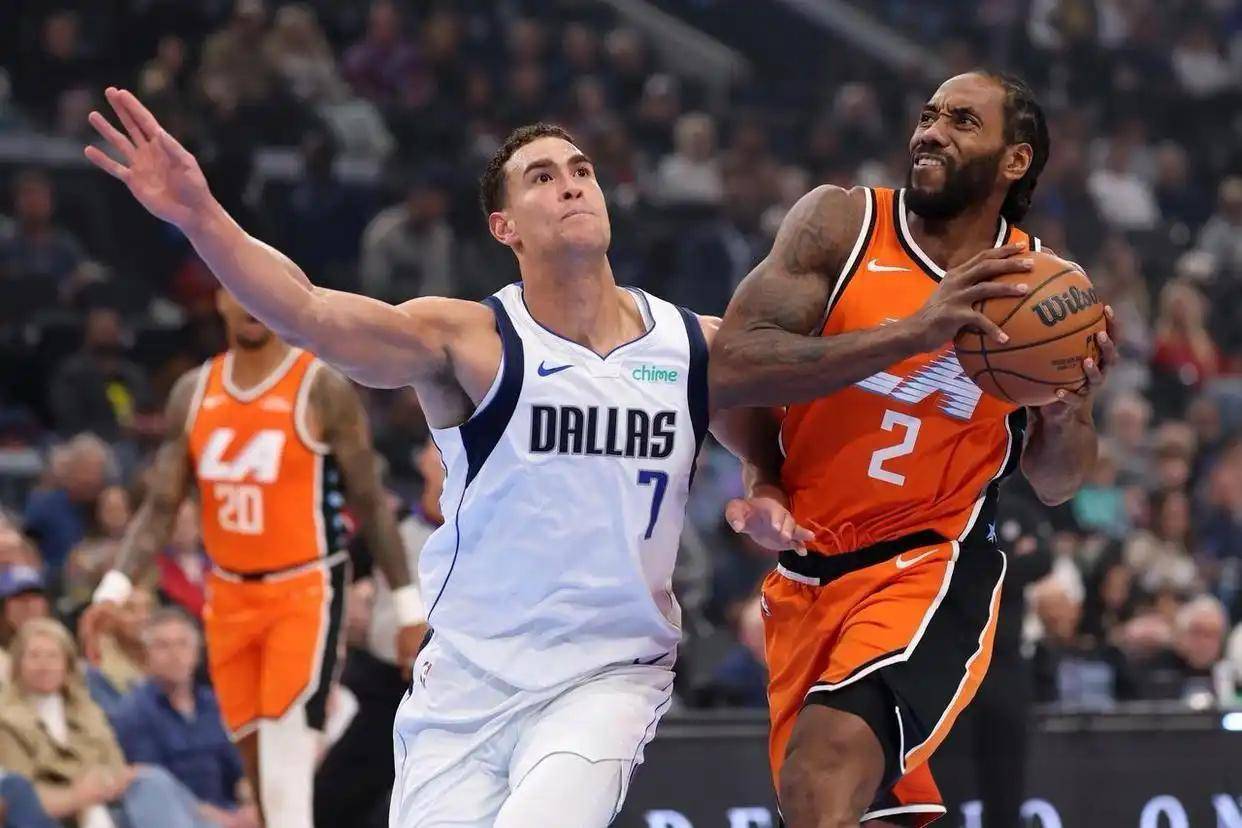 包含Ming在独行侠比赛中大胜洛杉矶快船迎NBA季后赛关键赛，网友：里昂赛后门线救险的词条