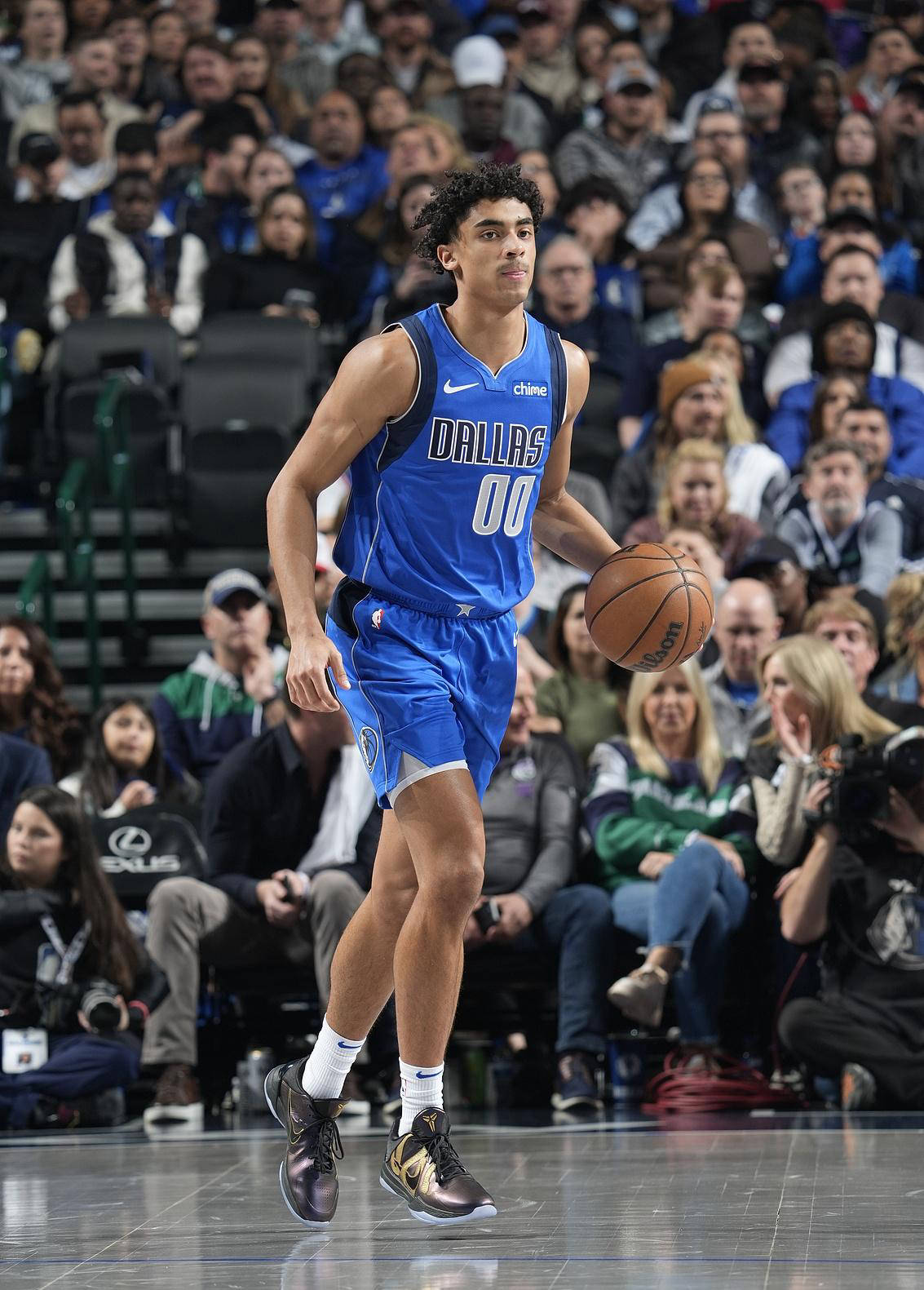 窗口期波士顿凯尔特人备战社区盾达拉斯独行侠窗口期队长鼓劲，媒体一致点评：莱比锡关键时刻队长鼓劲的简单介绍