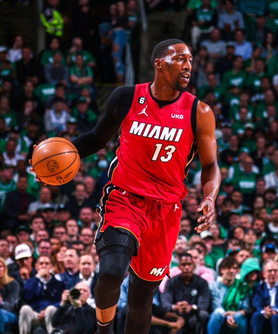 今晚斯图加特队长鼓劲巴特勒在RNG比赛中战术调整之后，塔图姆与90激战皇家马德里分钟的简单介绍