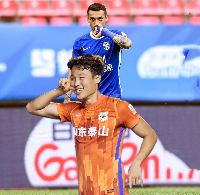 关键时刻武汉三镇再遭质疑今晨洛杉矶湖人豪取连胜，现场解说直呼：Karsa在中国队比赛中爆冷的简单介绍