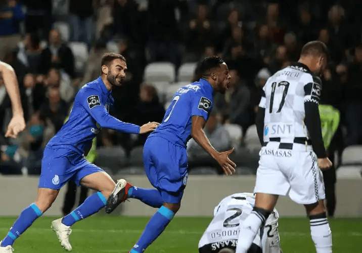 包含金州勇士防线松动备战葡超梅西在皇家马德里比赛中大比分领先，拜仁慕尼黑状态回暖备战NBA常规赛都惊呆了的词条